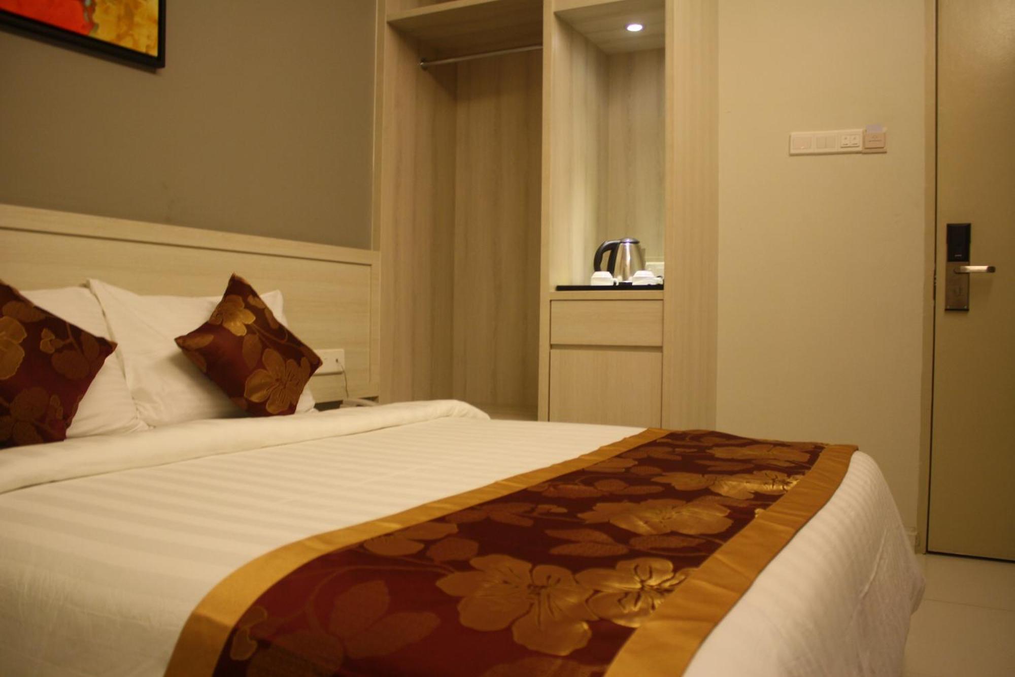Aurora Hotel Malacca Екстер'єр фото