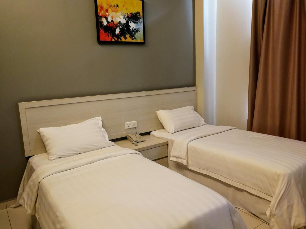 Aurora Hotel Malacca Екстер'єр фото