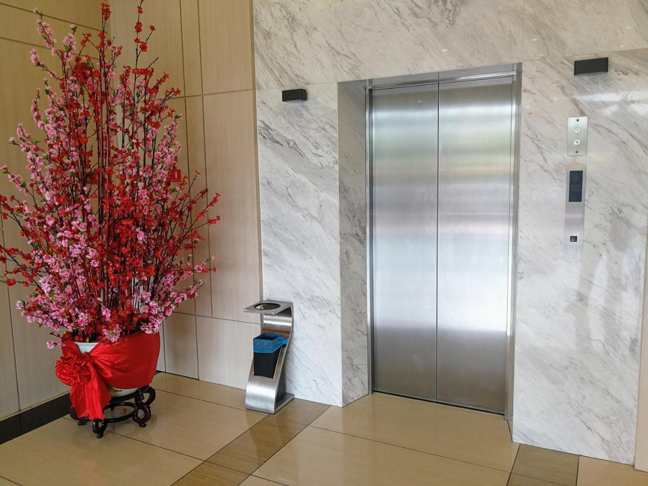 Aurora Hotel Malacca Екстер'єр фото